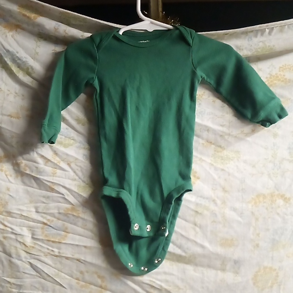 Nice boy or girl oneze green size 6 months